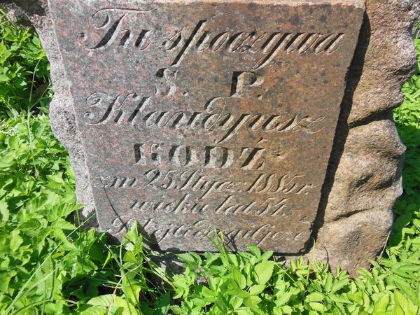 Inscription on the gravestone of Klaudiusz Kodzia, Na Rossie cemetery in Vilnius, as of 2013