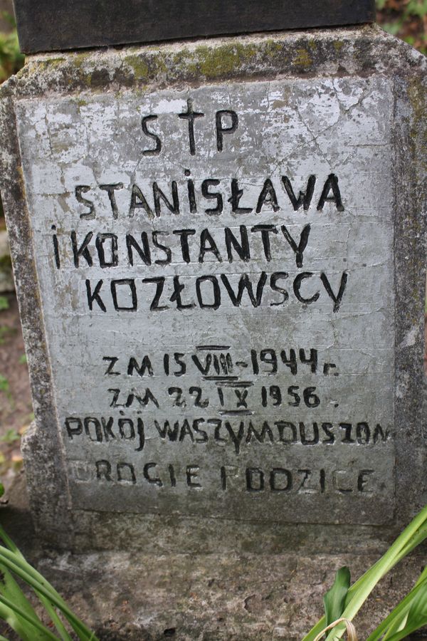 Inskrypcja nagrobka Konstantego i Stanisławy Kozłowskich, cmentarz Na Rossie w Wilnie, stan z 2013