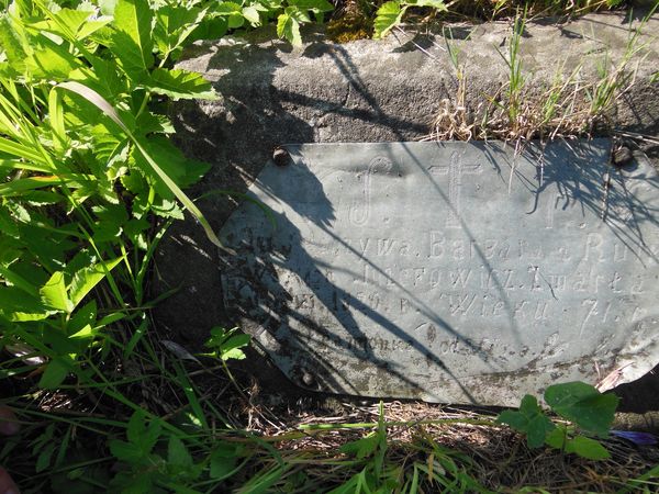 Inscription on the gravestone of Barbara Luzetowicz, Na Rossie cemetery in Vilnius, as of 2013