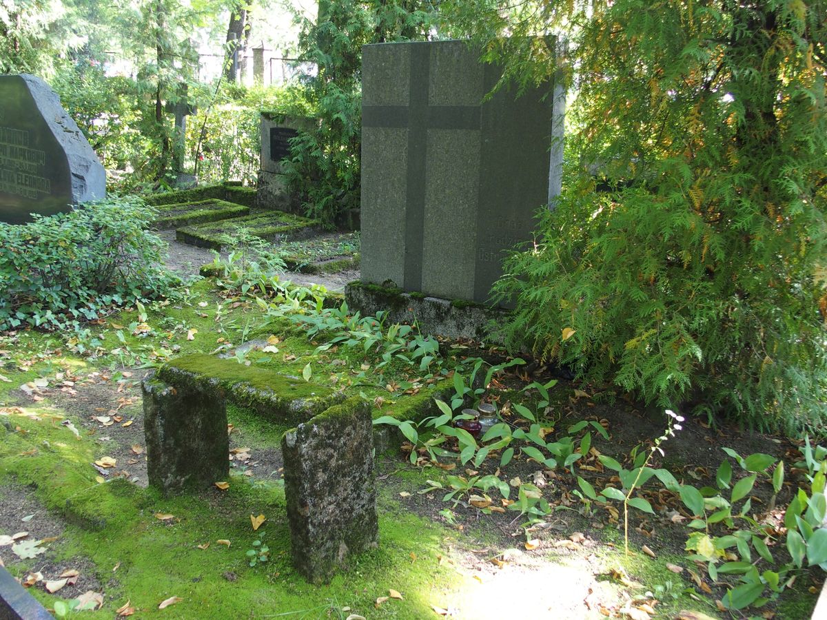Tombstone of the Ostrowski family, St Michael's cemetery in Riga, as of 2021.