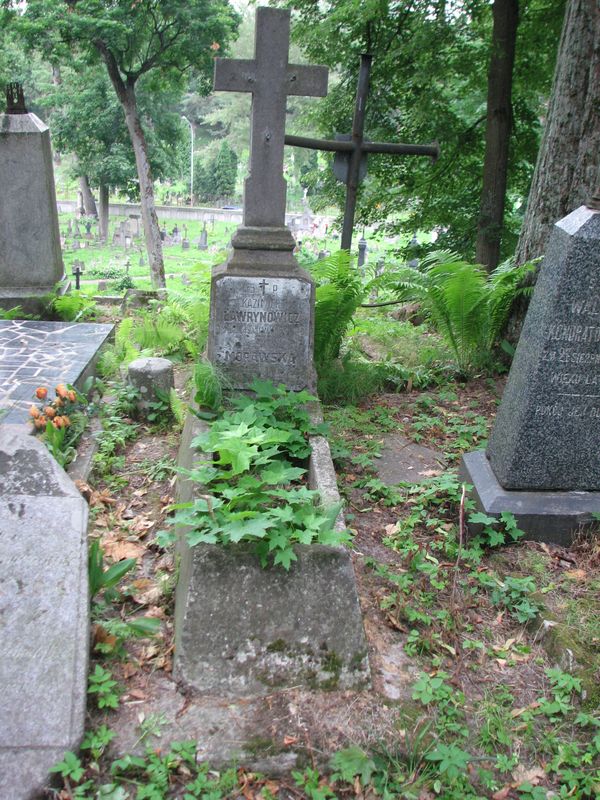 Tombstone of Malwina Morawska and Kazimir Lavrynovich, Ross cemetery in Vilnius, as of 2014.