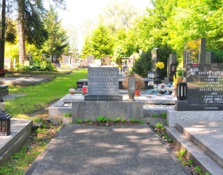 Nagrobek rodziny Kruczek, i Józefy Pyć