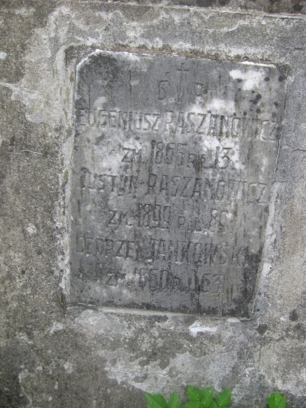 A fragment of the tomb of Jędrzej Jankowski, Maria Mułakiewicz and Eugeniusz and Justin Raszanowicz, Ross cemetery in Vilnius, as of 2013