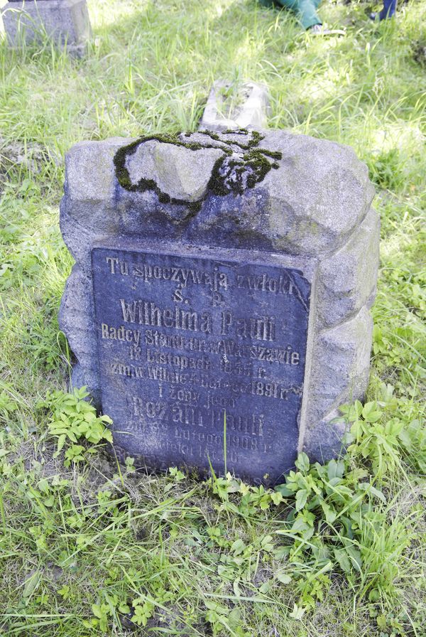 Tombstone of Wilhelm and Rozalia Paul, Ross cemetery in Vilnius, as of 2013.