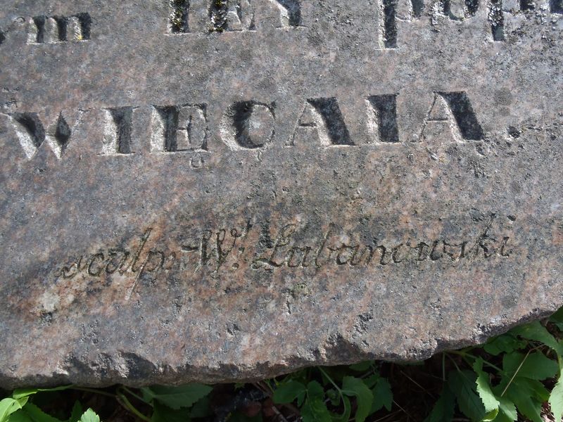 Fragment nagrobka Terresy Wagnerowej, cmentarz na Rossie w Wilnie, stan z 2013 r.