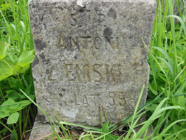 Inscription on the pedestal of the gravestone of Antoni Ziemski, Na Rossie cemetery in Vilnius, as of 2013