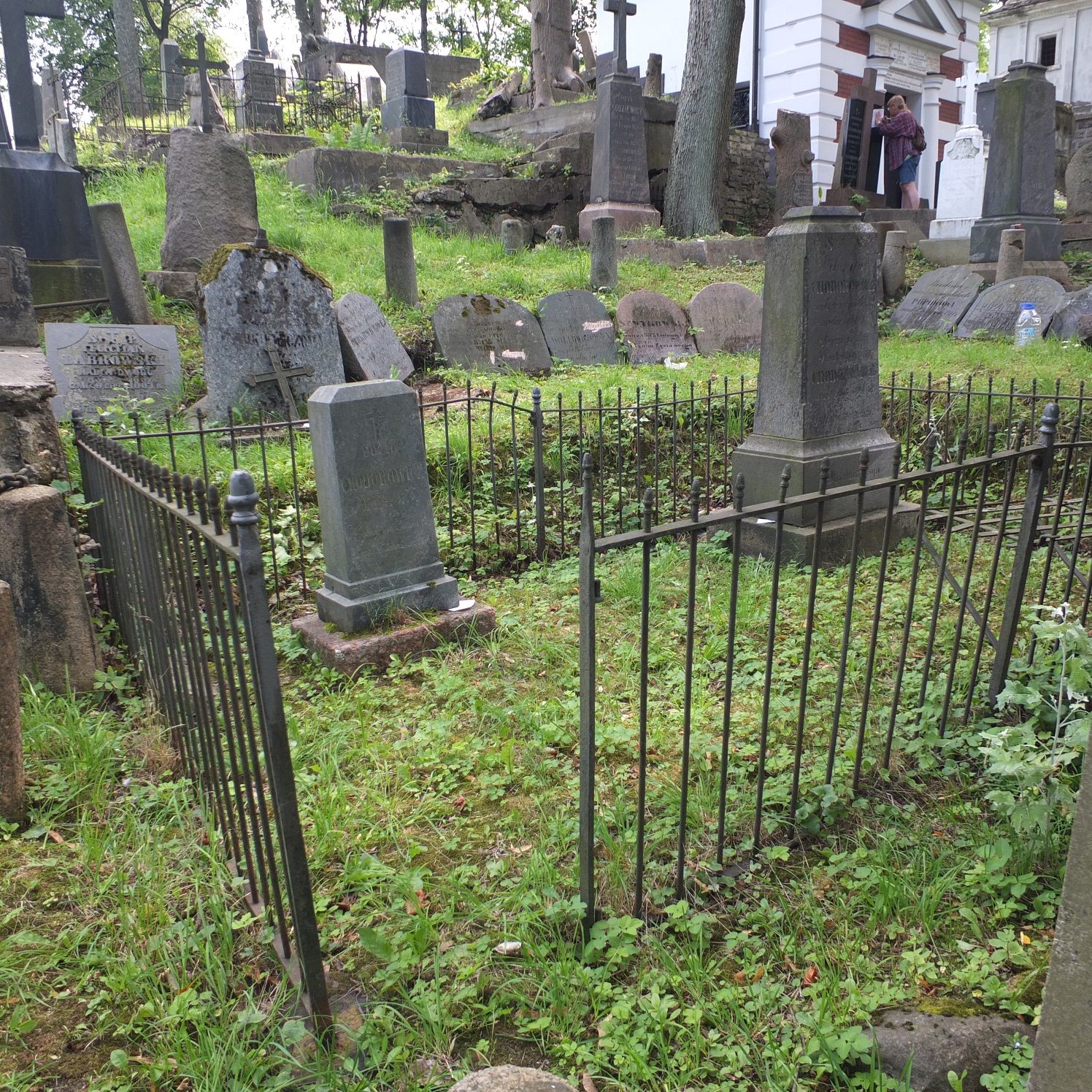 Tombstone of Franciszka and Wincenty Chodorowicz, Na Rossie cemetery in Vilnius, as of 2013.