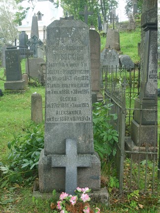 Tombstone of Marianna and Vincent Tomaszewicz and the Wysocki family, Na Rossie cemetery in Vilnius, as of 2013.