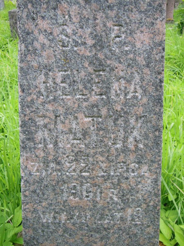 Inscription on the gravestone of Helena Matuk, Rossa cemetery in Vilnius, as of 2013