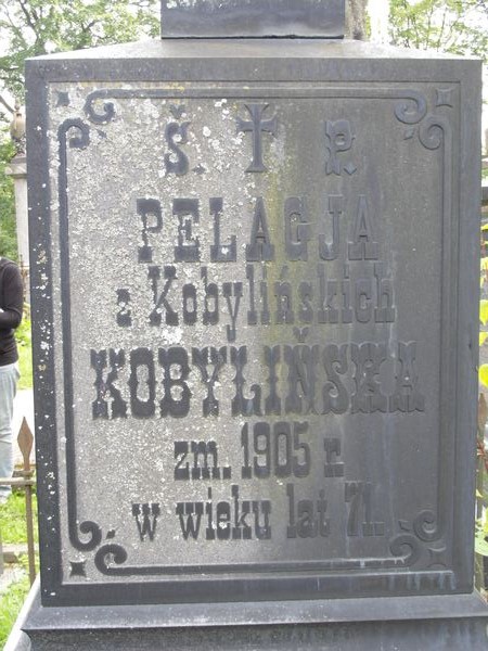 Fragment of Pelagia Kobylinska's tombstone, Na Rossie cemetery in Vilnius, as of 2013.