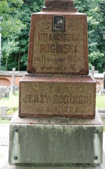 Fragment of a tombstone of Aleksandra, Franciszek and Jerzy Roginski, Rossa cemetery in Vilnius, 2013