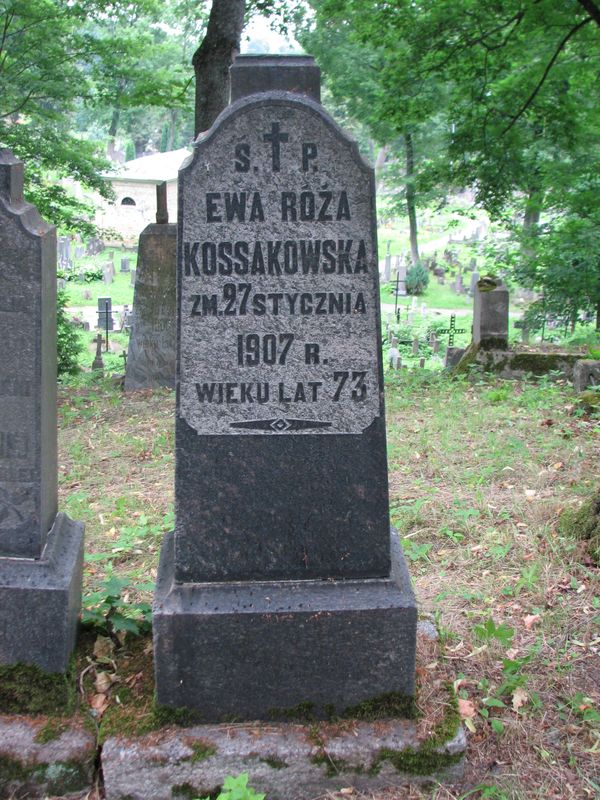 Nagrobek Ewy Kossakowskiej, cmentarz na Rossie w Wilnie, stan na 2014 r.