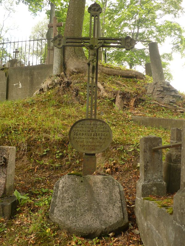Tombstone of Antonina Jendruszyńska, Na Rossie cemetery in Vilnius, as of 2013