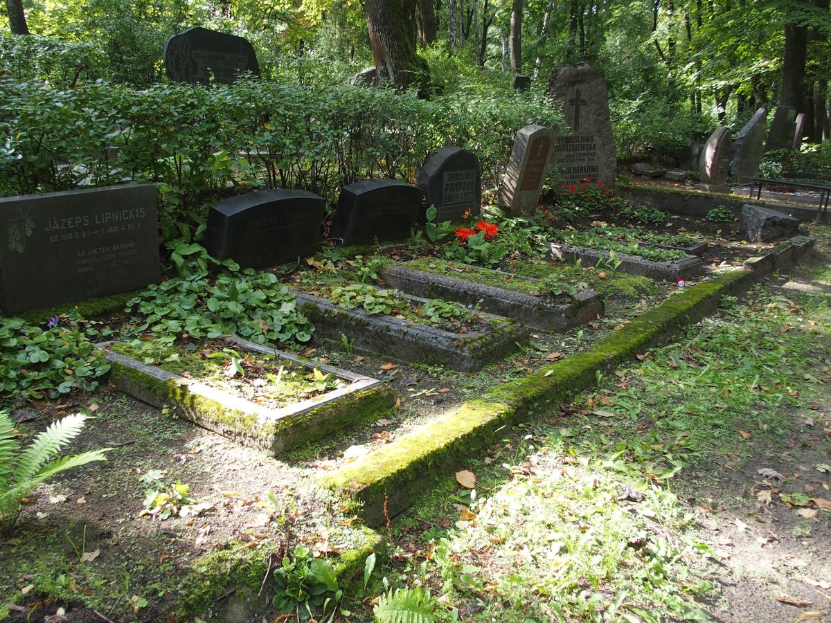 Tombstone of Helena Jasan, St Michael's cemetery in Riga, as of 2021.