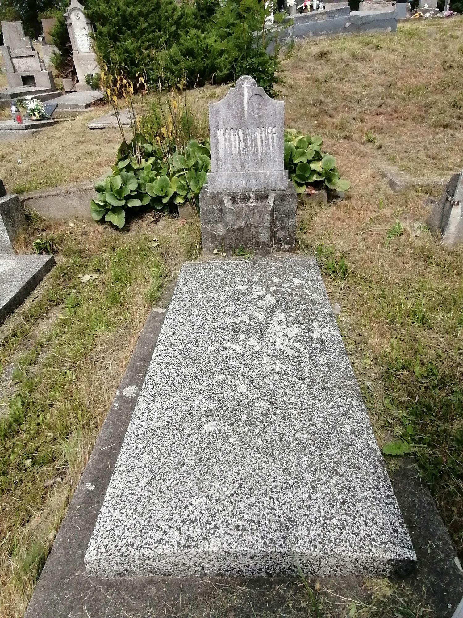 Nagrobek Marii Hudziec, Marii Solicowej, cmentarz w Karwinie Dołach, stan 2022