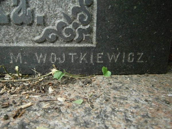 Sygnatura grobowca Adolfa Wendorffa i Oskara Wierzby-Wendorffa, cmentarz Na Rossie w Wilnie, stan z 2013