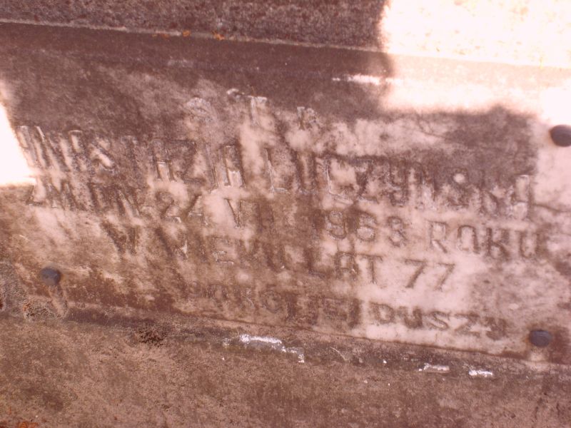 Tombstone of Anastasia and Bronislaw Luczynski, Ross Cemetery in Vilnius, as of 2013.