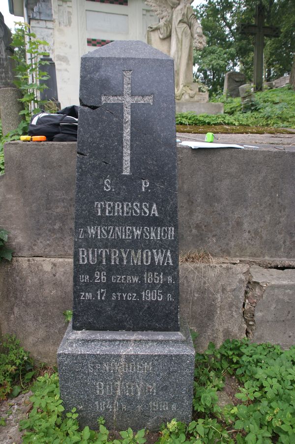 Надгробок Никодима і Терези Бутрим на кладовищі На Россіє у Вільнюсі, станом на 2013 рік