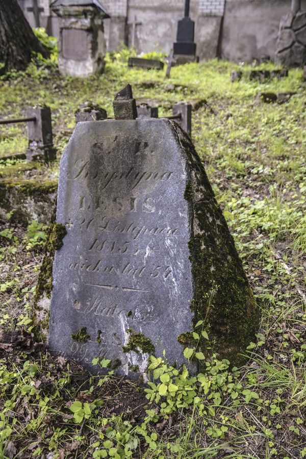 Tombstone of Krystyna and Matthew Lesis, Na Rossie cemetery in Vilnius, as of 2013.