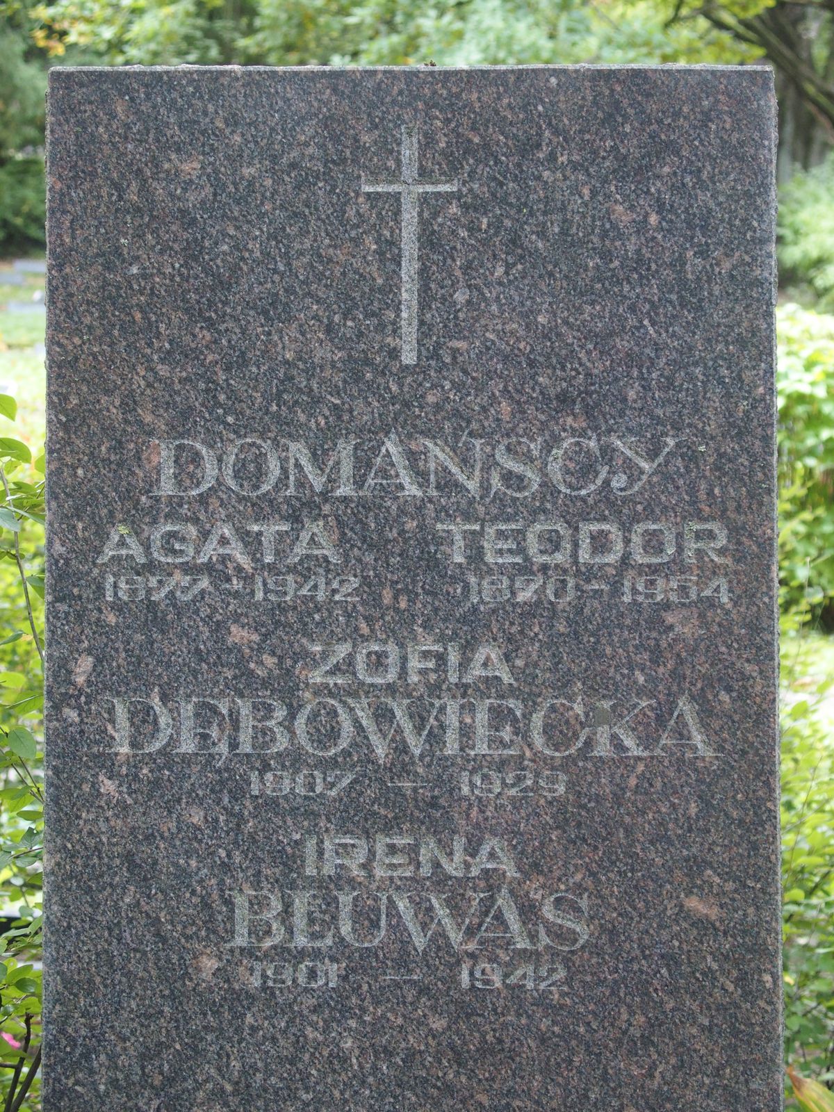 Inscription from the gravestone of Irena Bluwas, Zofia Debowiecka, Agata Domanska and Teodor Domanski, St Michael's cemetery in Riga, as of 2021.