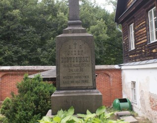 Nagrobek Józefa Bartnowskiego, cmentarz na Rossie, stan z 2013 roku