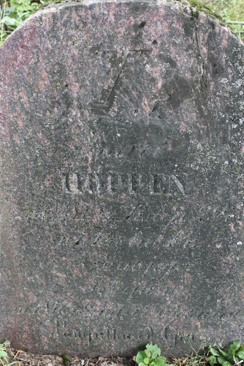 Fragment of a tombstone of Felicjan and Karol Hoppen, Ross Cemetery in Vilnius, as of 2013