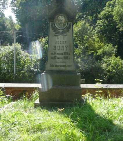 Nagrobek Wiktorii i Józefa Burych, cmentarz na Rossie w Wilnie, stan przed 2013