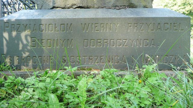 Tombstone of Aleksander Sokolowski, fragment with inscription, Ross Cemetery in Vilnius, state before 2013