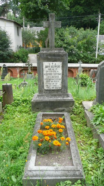 Tombstone of Zofia Bielawska and Veronika Skupio, Rossa cemetery in Vilnius, state before 2013