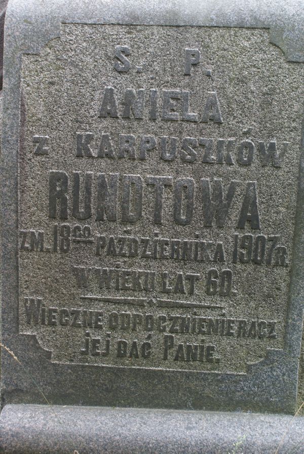 Fragment nagrobka Anieli Rundtow, cmentarz na Rossie, stan z 2013 roku