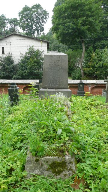 Tombstone of Jozefa and Maria Kupść, Rossa cemetery in Vilnius, state before 2013