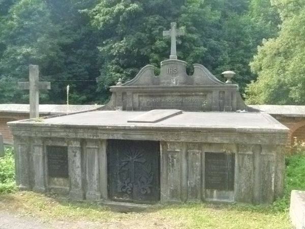 Tomb of the Jesuit priests, Ross cemetery, state of 2013