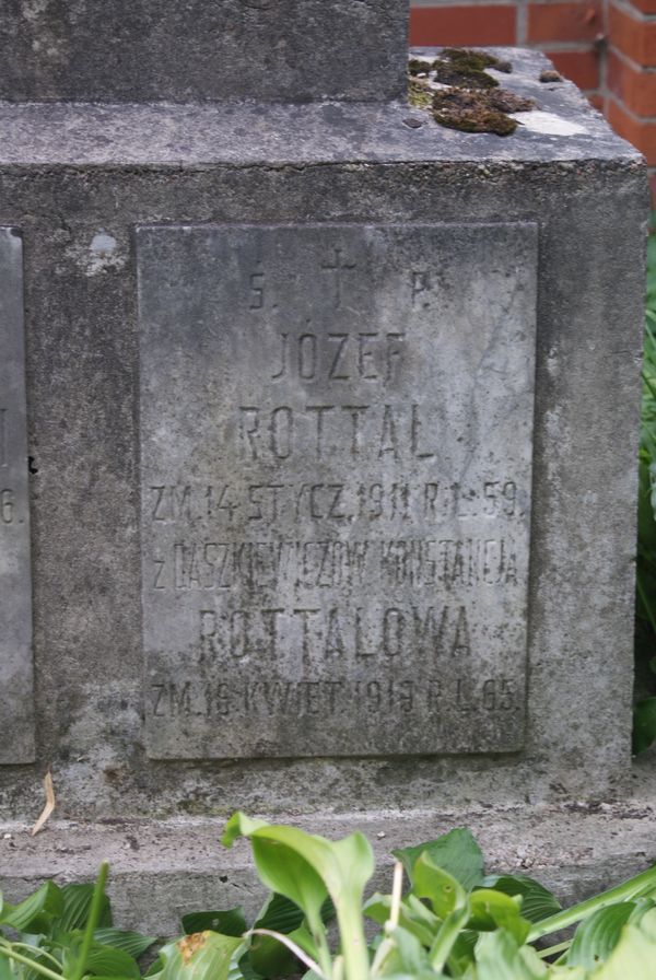 Fragment of the tombstone of Jan Andrzejewski, Konstancja and Jozef Rattal, Ross cemetery, as of 2013