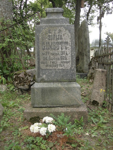 Tombstone of Zofia Gimbutt, Na Rossie cemetery in Vilnius, as of 2013