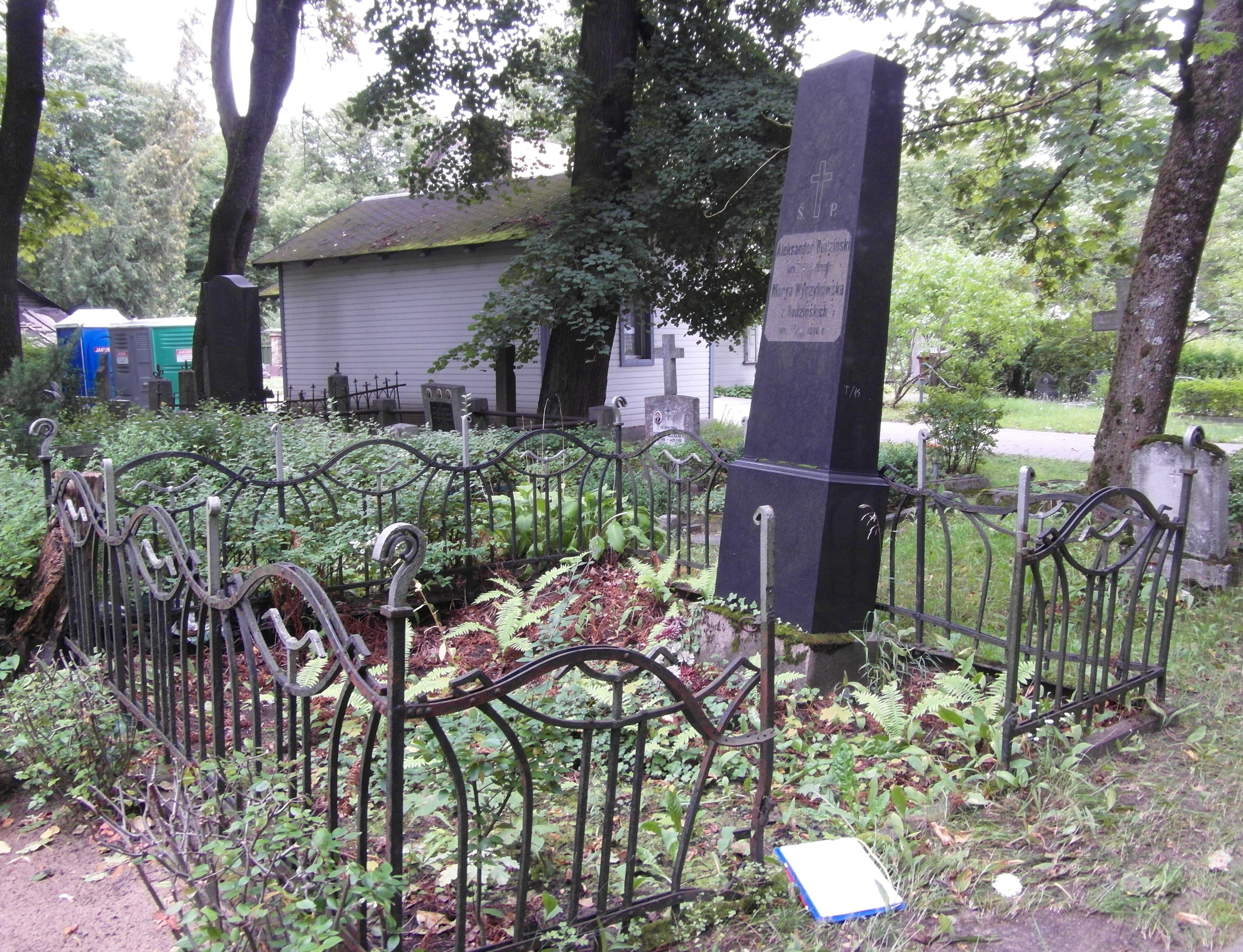Tombstone of Alexander Rudzinski, Marya Wyrzykowska, St Michael's cemetery in Riga, as of 2021.