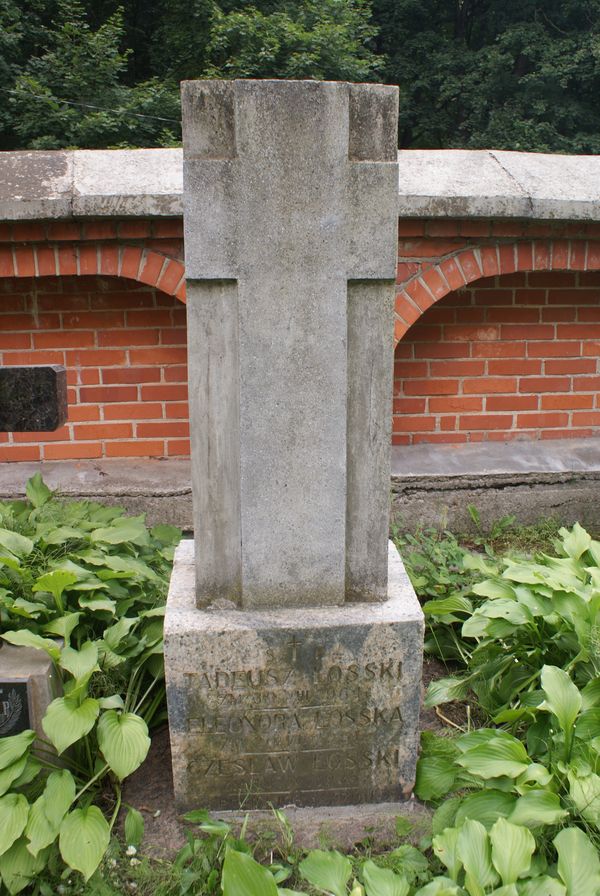 Tombstone of the Losski family, Ross cemetery, state of 2013