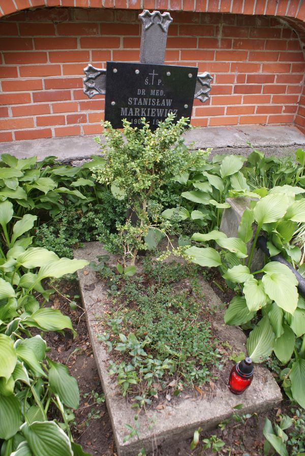 Tombstone of Stanislaw Markiewicz, Ross cemetery, state of 2013