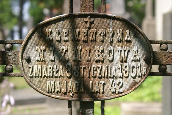 Fragment of Klementyna Niznikova's tombstone, Ross Cemetery in Vilnius, as of 2013.