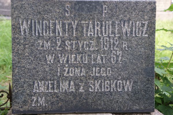Tomb of Anzelma and Wincentas Tarulevicz, Na Rossie cemetery in Vilnius, as of 2013