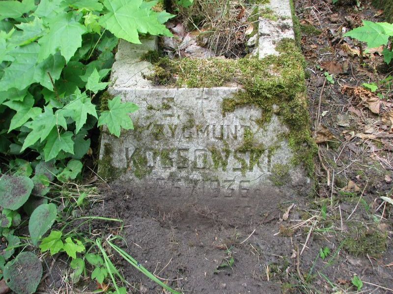 Tombstone of Maria and Zygmunt Kossowski, Ross Cemetery in Vilnius, as of 2013.