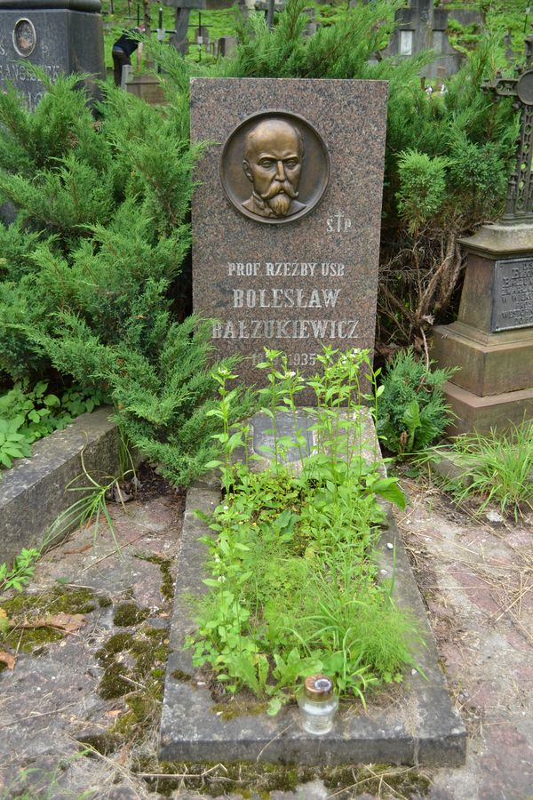 Tombstone of Boleslaw Balzukevich, Ross cemetery in Vilnius, state 2013