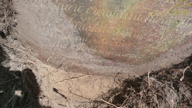 Tombstone of Mikolaj Kulesza, fragment with inscription, Rossa cemetery in Vilnius, state before 2013