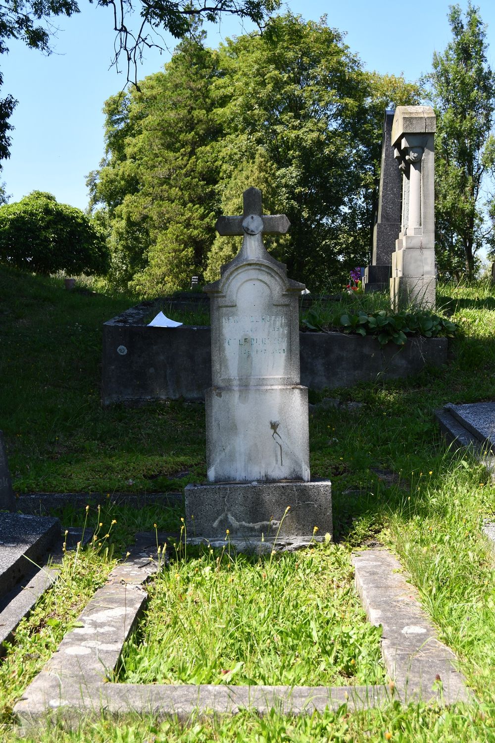 Fotografia przedstawiająca Tombstone of the Durczok family