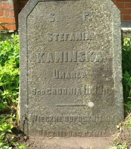 Nagrobek Stefanii Kamińskiej, cmentarz na Rossie, stan z 2013 roku