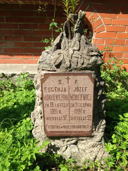 Tombstone of Eugenia and Josef Monkievich, Ross cemetery, state of 2013