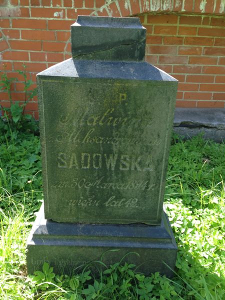 Tombstone of Malwina Sadowska, Ross cemetery, as of 2013