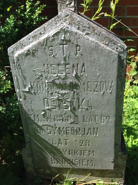 Fragment nagrobka rodziny Osieckich, cmentarz na Rossie, stan z 2013 roku