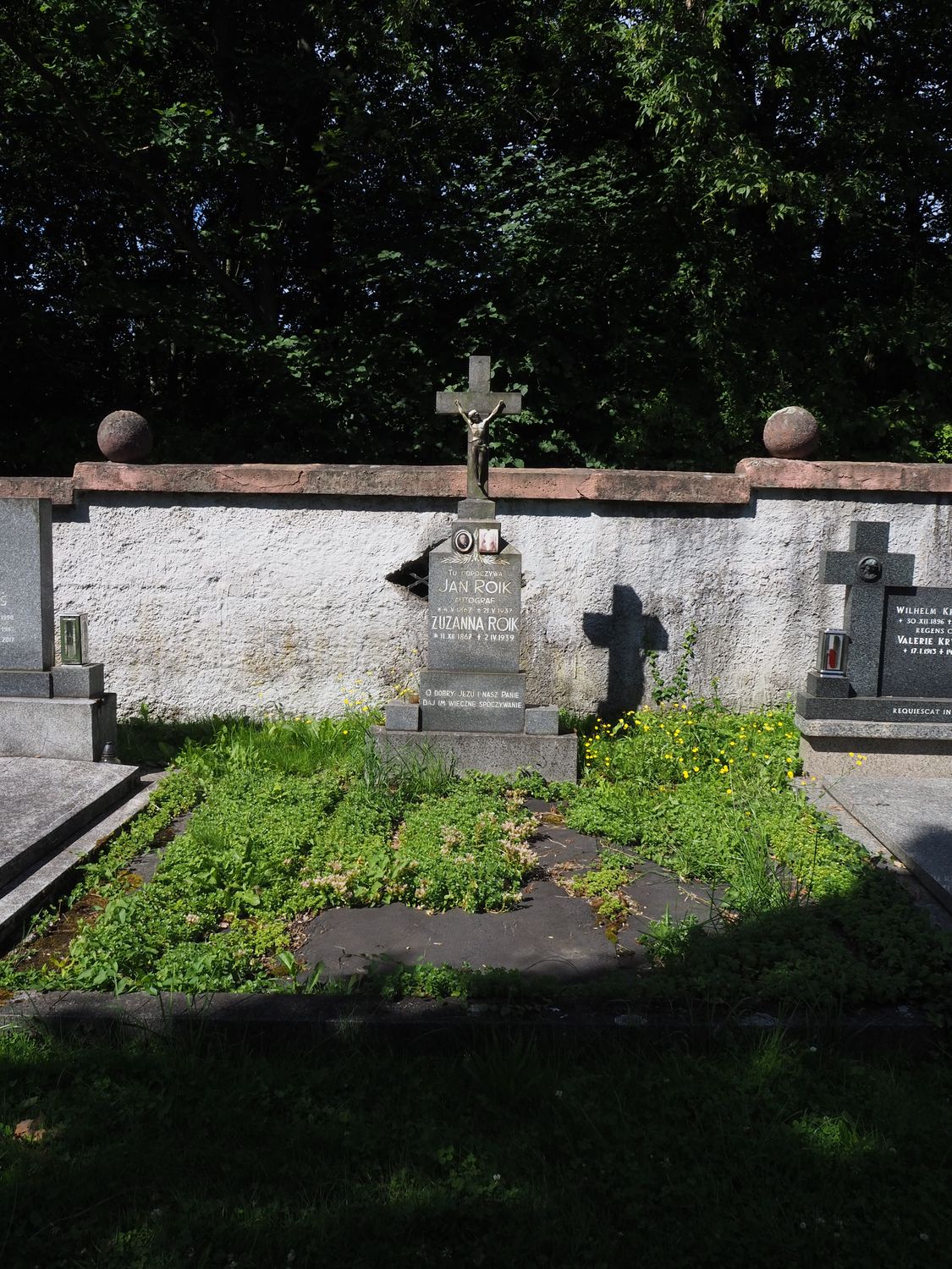 Nagrobek Jana i Zuzanny Roik, cmentarz w Czeskim Cieszynie, stan z 2022 r.