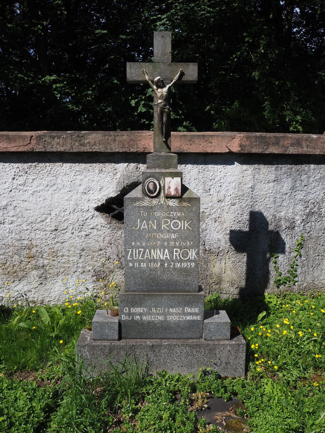 Nagrobek Jana i Zuzanny Roik, cmentarz w Czeskim Cieszynie, stan z 2022 r.