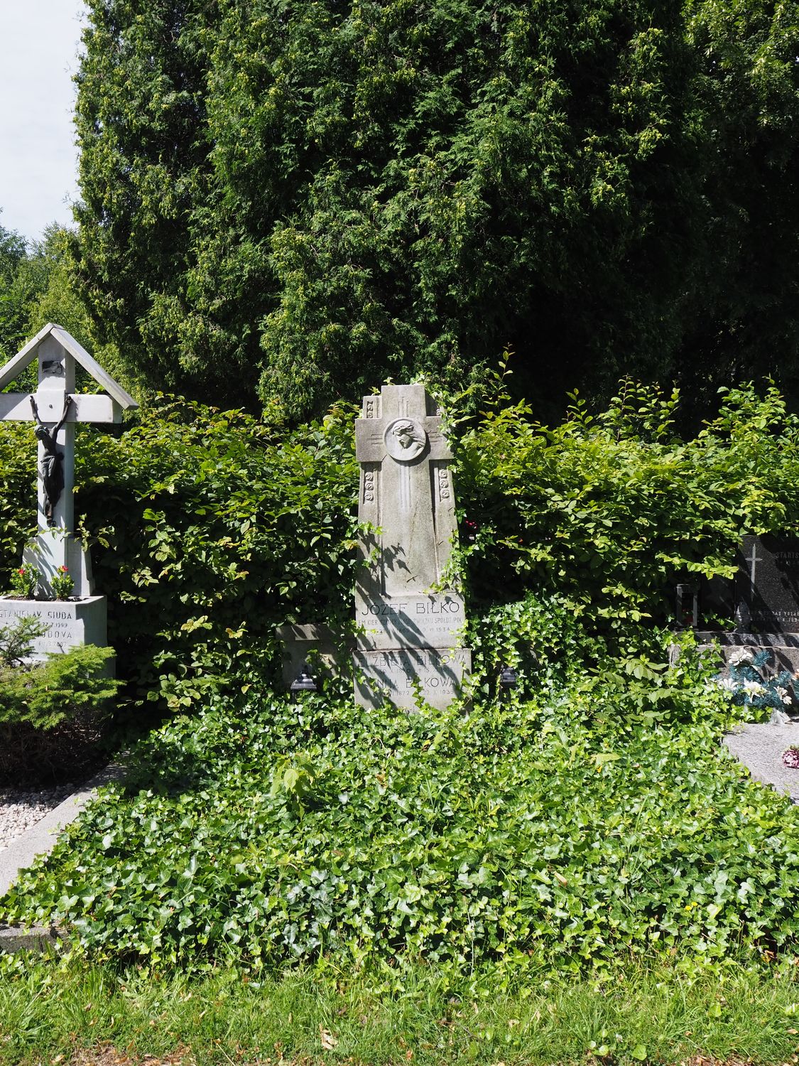 Tombstone of Anna, Elisabeth and Josef Bilko, cemetery in Český Těšín, as of 2022.